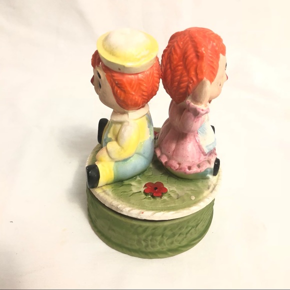Vintage Raggedy Ann & Raggedy Andy Music Box - Picture 2 of 4